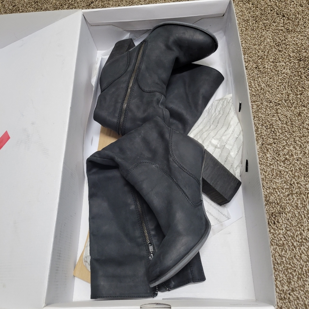 Aldo women black boots size 8.5